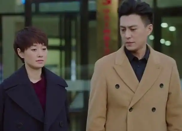 我的前半生拍摄时,贺涵冒雨接罗子君,靳东想多加一句什么台词?