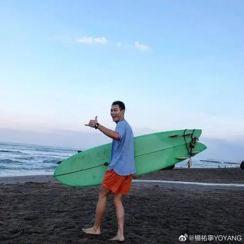 彩虹屁38岁的杨佑宁升级做爸爸他是多少女孩的理想型啊