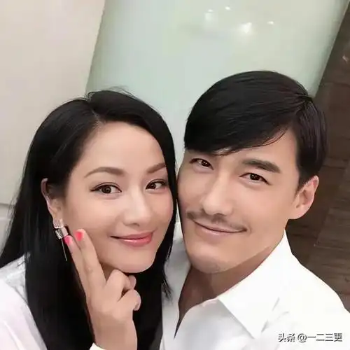 演员胡兵官宣结婚,妻子却不敢露脸!网友分析:圈外人可能性大!