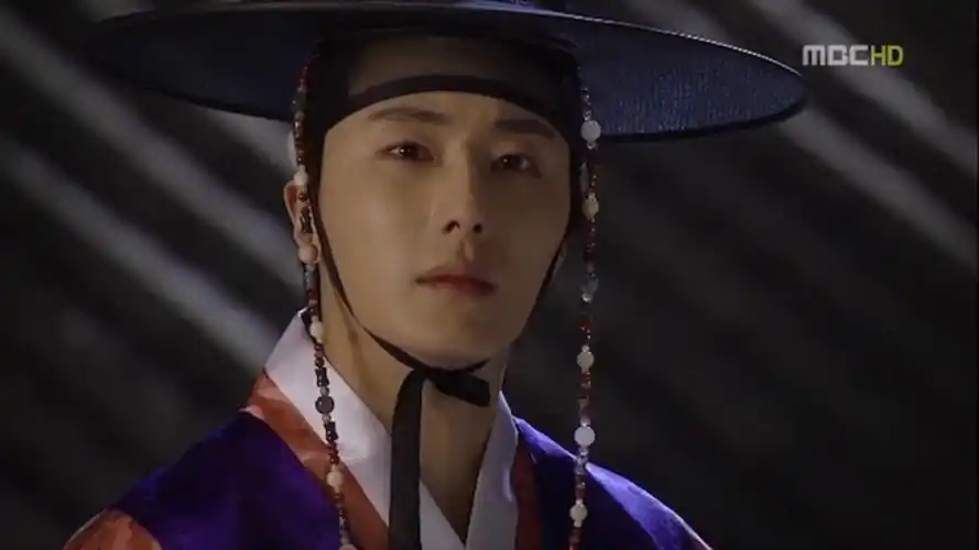 拥抱太阳的月亮 阳明君cut 17 丁一宇_哔哩哔哩 (゜-゜)つロ 干杯