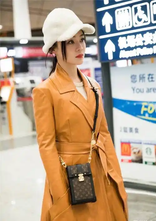 33岁袁姗姗"装美"成功,丸子头天真可爱,还拉高了整体颜值!_造型_气质_