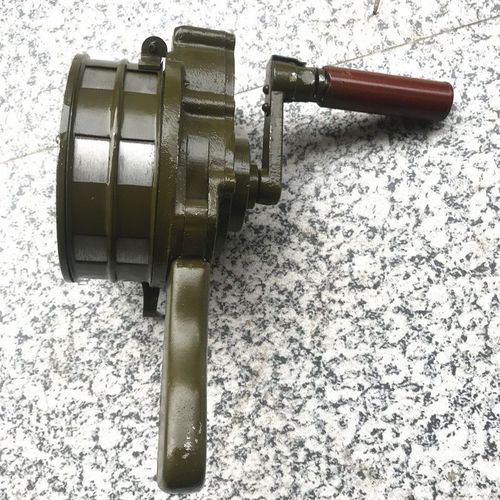 正品老库存全新70年手摇警报器抢险救灾消防户外喇叭声音响亮军迷