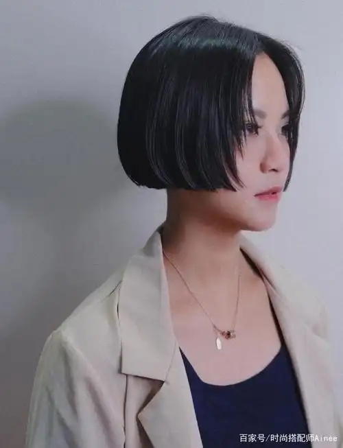 长发请退位,2021年夏天流行直短发,又美又飒成风景,还显脸小