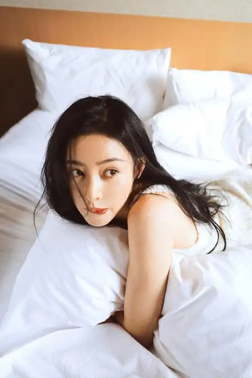 张天爱1028生日快乐##take me##张天爱生日黑白色系写真