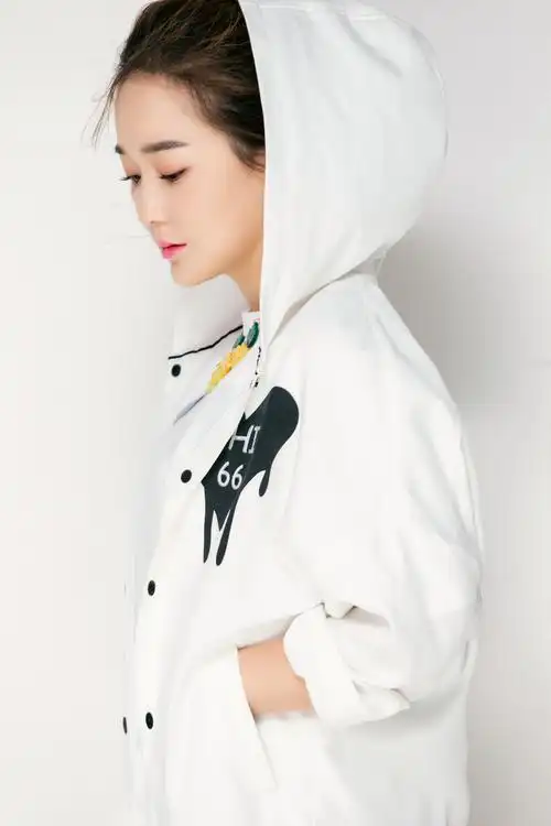 龙梅子新单《又是春风里》 再续情歌唤共鸣