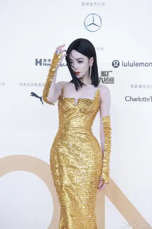 迪丽热巴金色神女#迪丽热巴红毯生图来啦,风好会吹,人好美#迪丽热巴