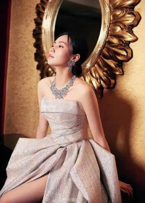 刘惜君在繁星中唱歌