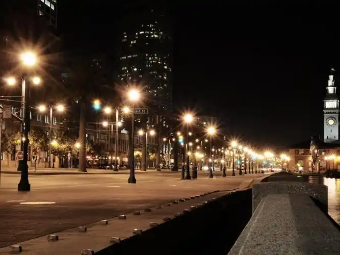 建筑的街道夜景灯-都市风景壁纸