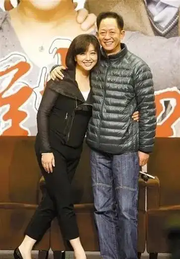 因为当时江珊已经有了男友高曙光,而且两人的恋情也是公开的.