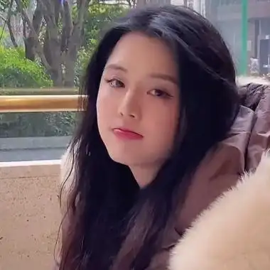 真实女生照片同一个人头像 高清美女生活照同一个人头像_女生头像_美