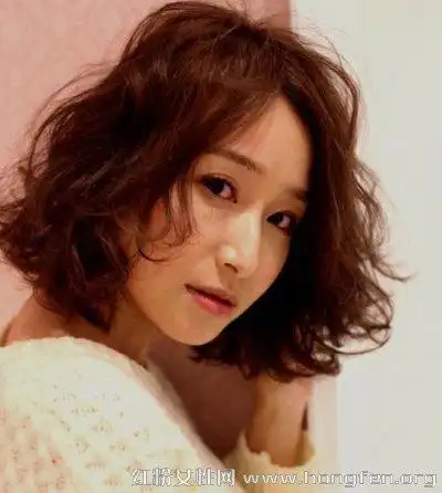 6款适合不同脸型的中分发型 萝莉范御姐范女神范(6)