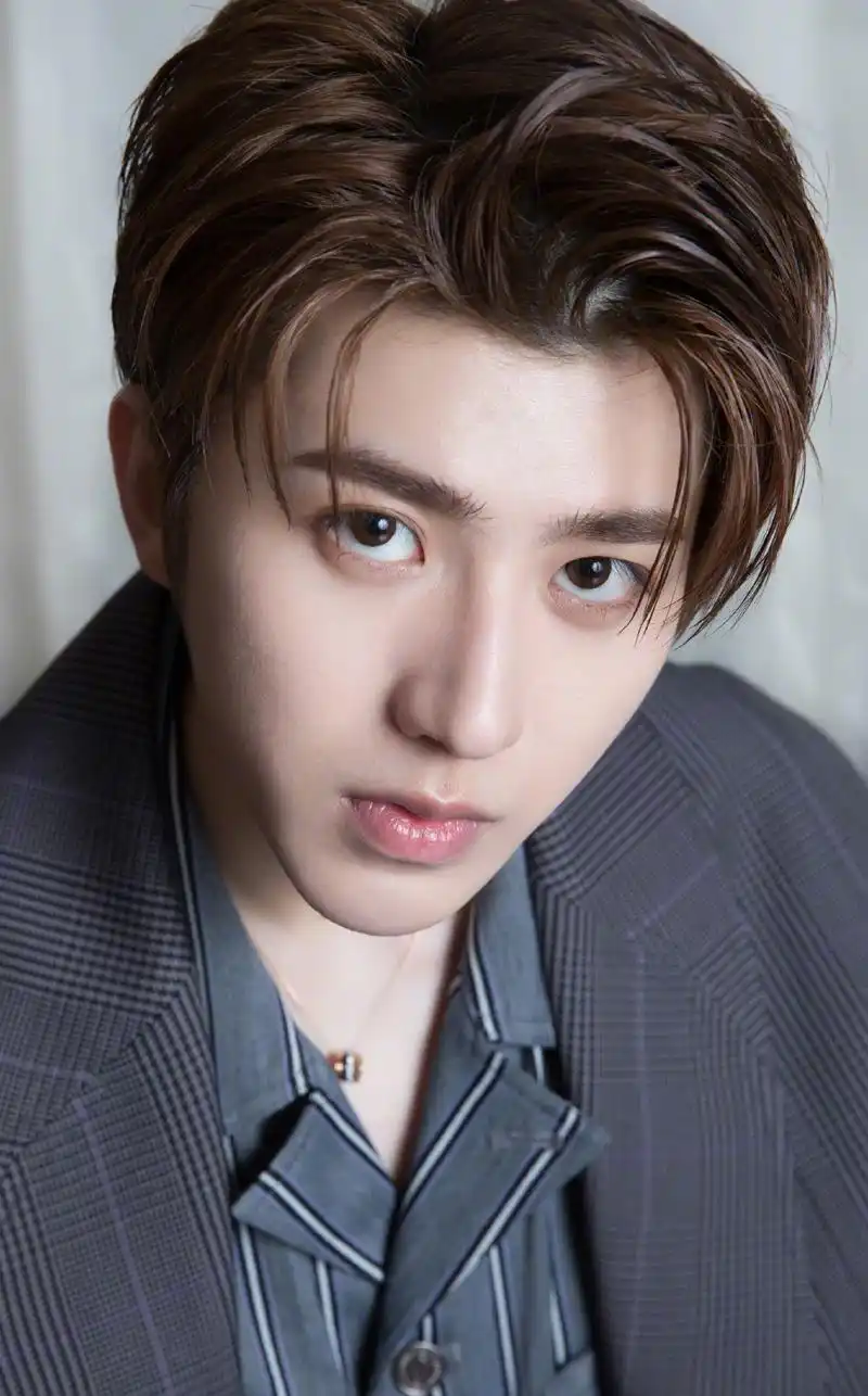 超人气偶像蔡徐坤高清图片 帅到掉渣 - 【可爱点】