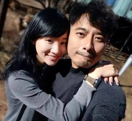 章龄之:海岩没能捧红的"岩女郎",出道起点高,如今成网红_陈龙_成龙