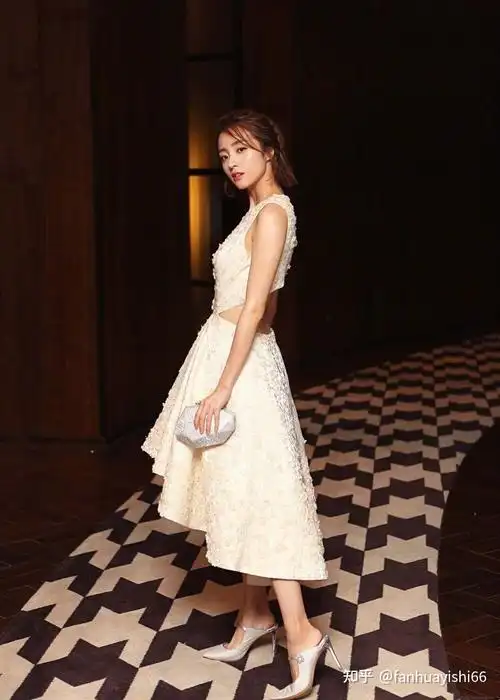 明星生图:胡冰卿的个人资料简介 - 知乎