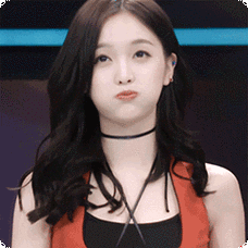 美女嘟嘴卖萌杨超越的表情包