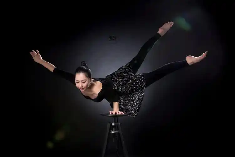 学跳舞的小姐姐