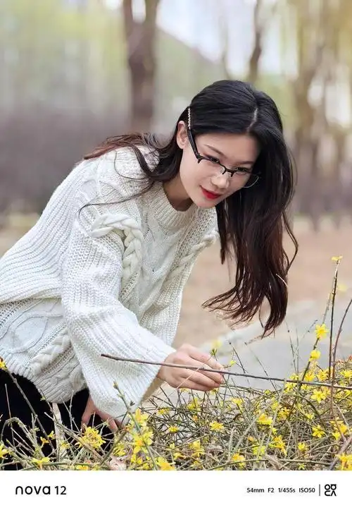 华为nova 12拍照表现实测:后置人像有特色,前置人像出奇的强|手机|像