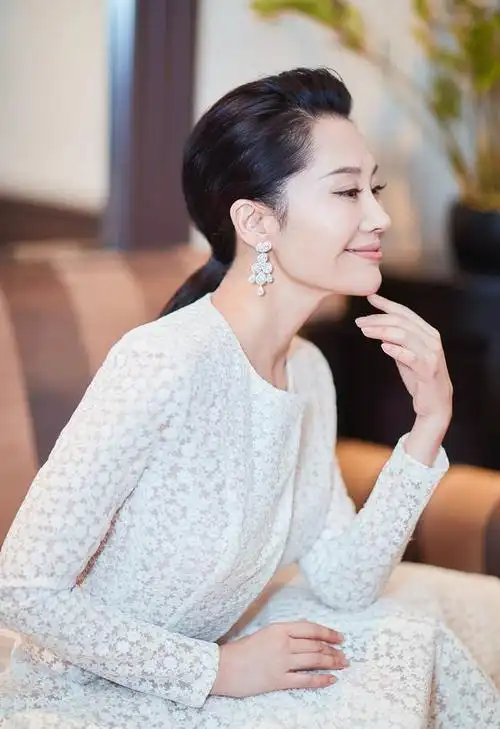 许晴的发型(许晴的发型图片)-中纳网