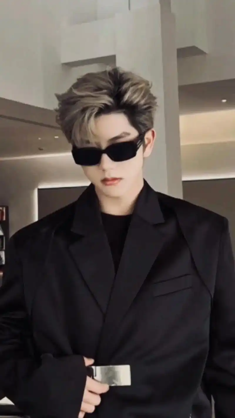 帅气男生发型推荐