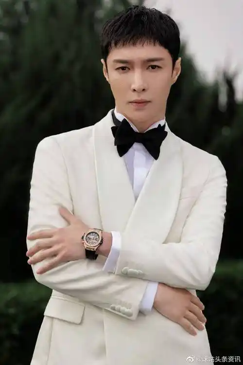 不管你喜不喜欢张艺兴,都不能否认他是全栖艺人!