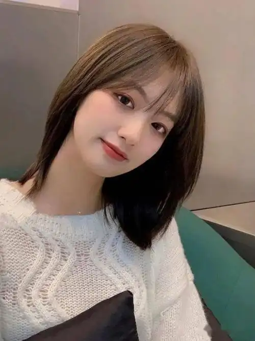 2021流行春风初恋锁骨发