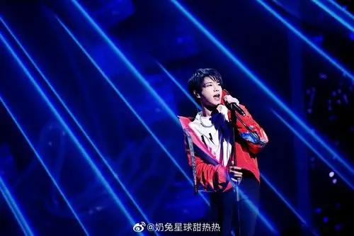 放图放图高清自修各位et能不能把最后一张整成表情包@华晨宇yu