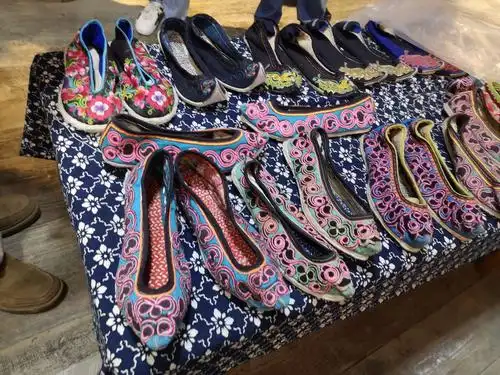 布依传统技艺现代表达