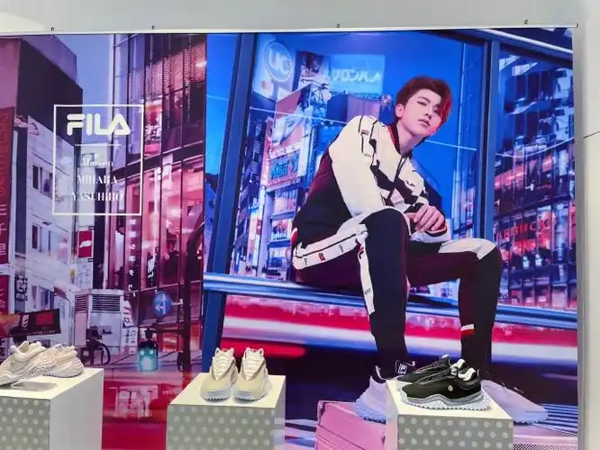 fila代言人蔡徐坤##蔡徐坤21年的第一双鞋