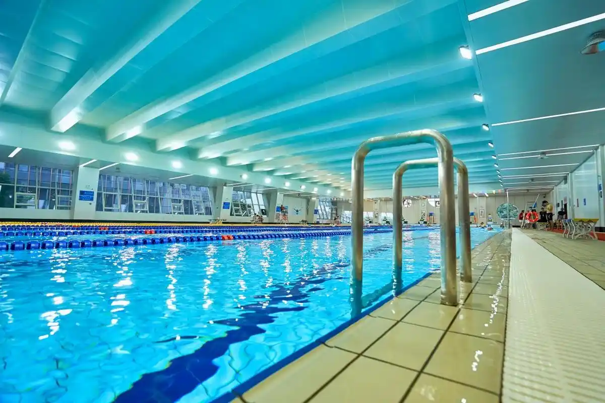 泰力信工业除湿机:室内游泳馆泳池除湿方案