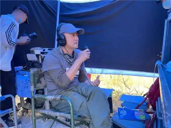 导演刘海涛表示:"《家在兵团》电视连续剧以家在兵团为支点,以主人