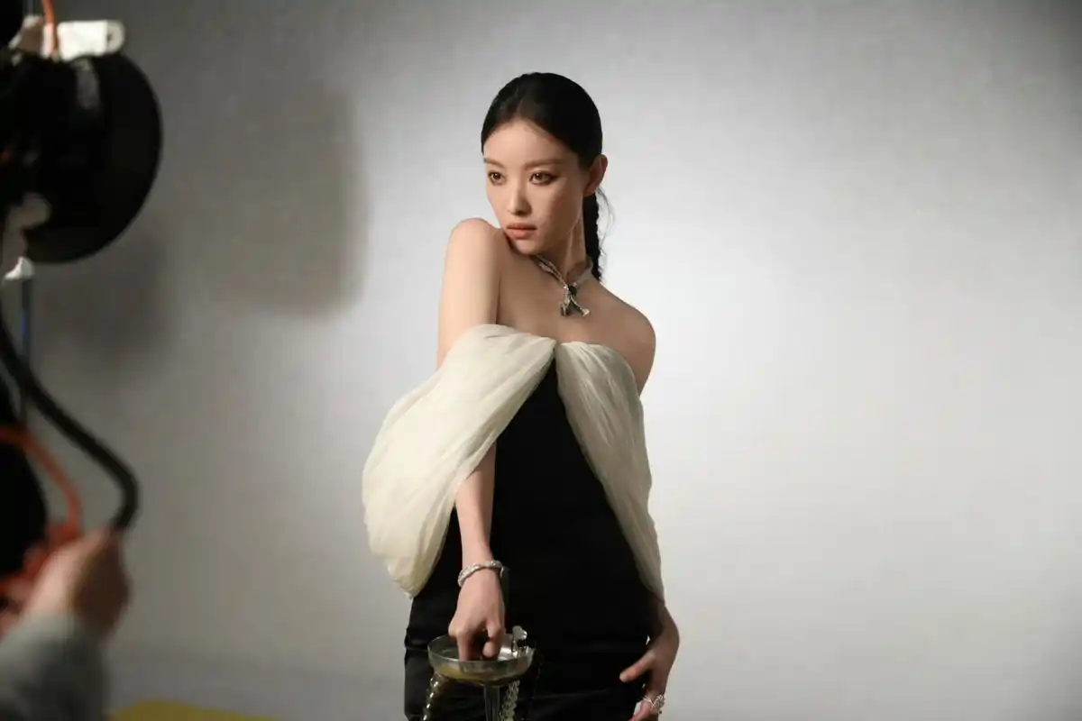 倪妮封面杂志大片