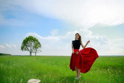 做一个心中有爱;的阳光女人.