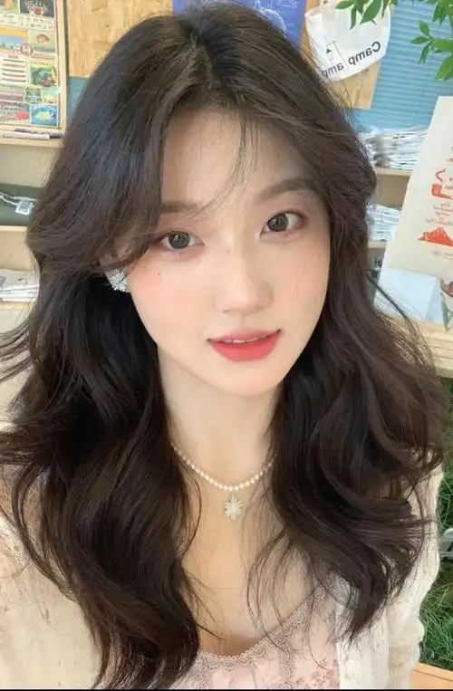 浪漫气息的卷发 氛围感满满