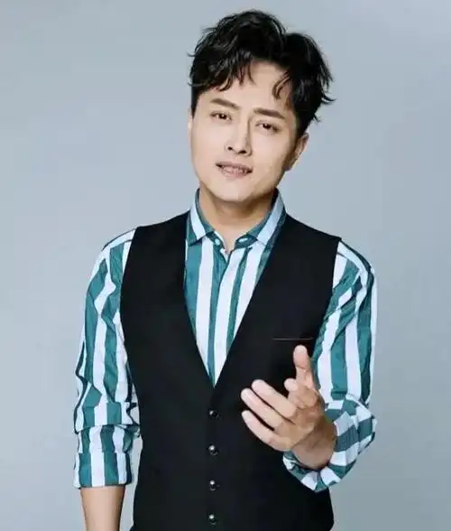 草根歌手云飞,多年前抛弃家庭,现如今得到了应有的报应!