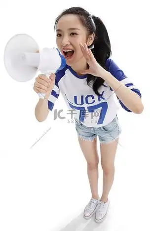 侧面话筒图片素材_拿着话筒大喊的年轻女人