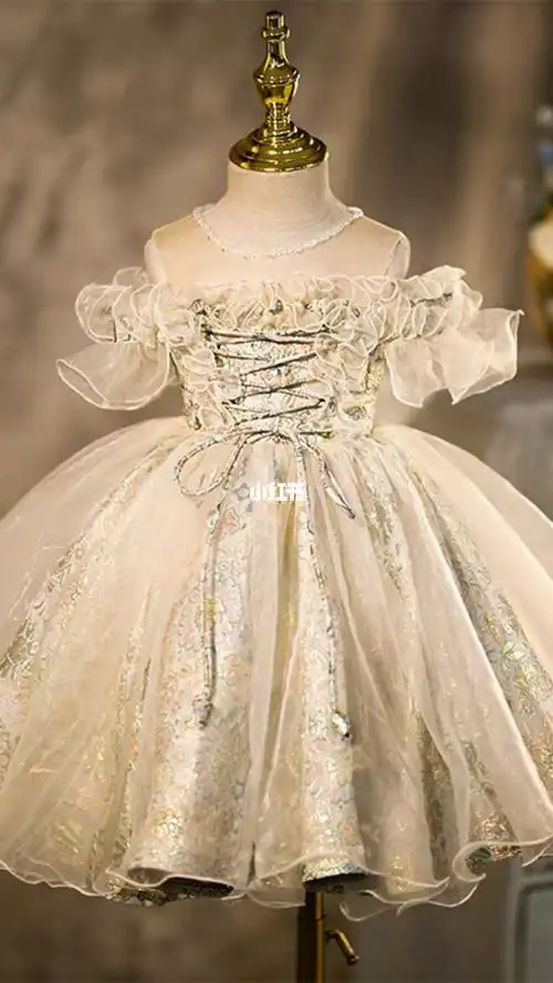 美美的公主裙哦