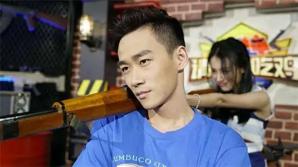 不求人直播公开与汤圆公开恋情,其实一早就有暗示粉丝