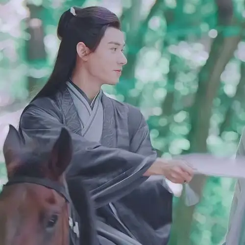 3月14日 16:10   关注  张哲瀚头像 温周 龚俊头像 山河令 评论 收藏