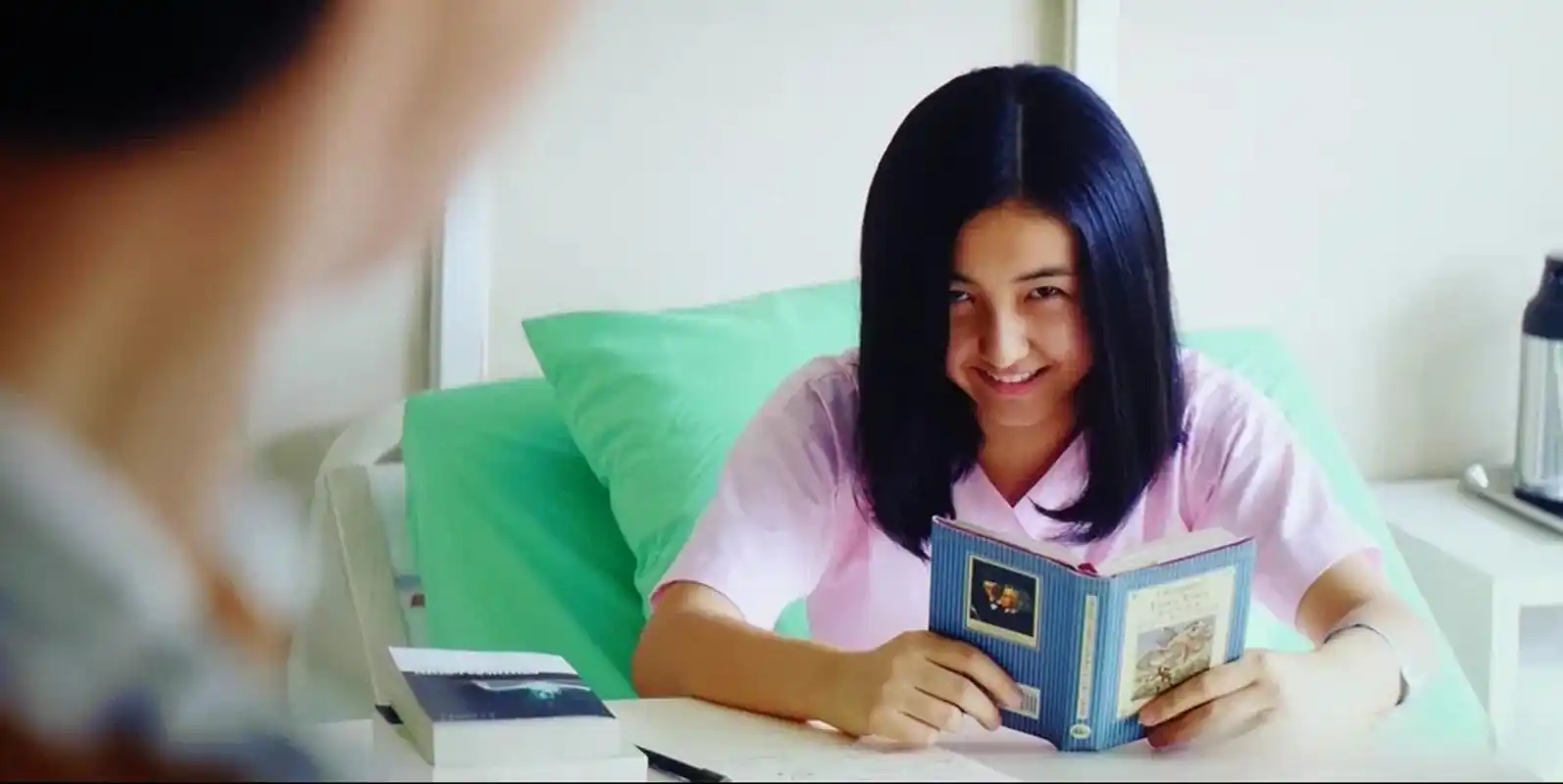 张子枫在演艺圈真的是很特别的一个存在.