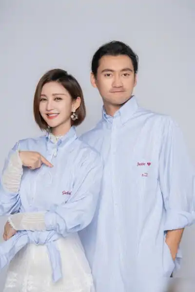 袁弘卡点为老婆庆生发文有我在旁坦言如何能一直处于热恋中