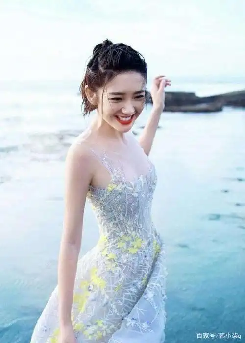 唐艺昕孕期素颜太让人自愧不如了!真是生命不息,运动不止