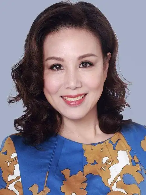 tvb童颜女神踏入60岁宛如少女离婚后化身女强人现坐拥11间美甲店