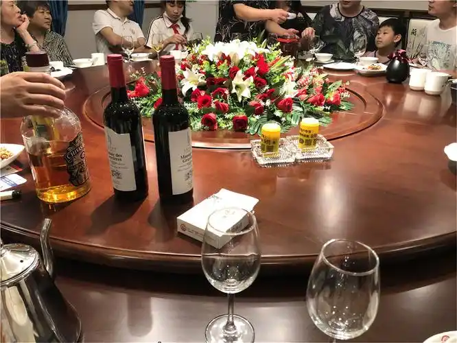 温馨聚餐庆端午