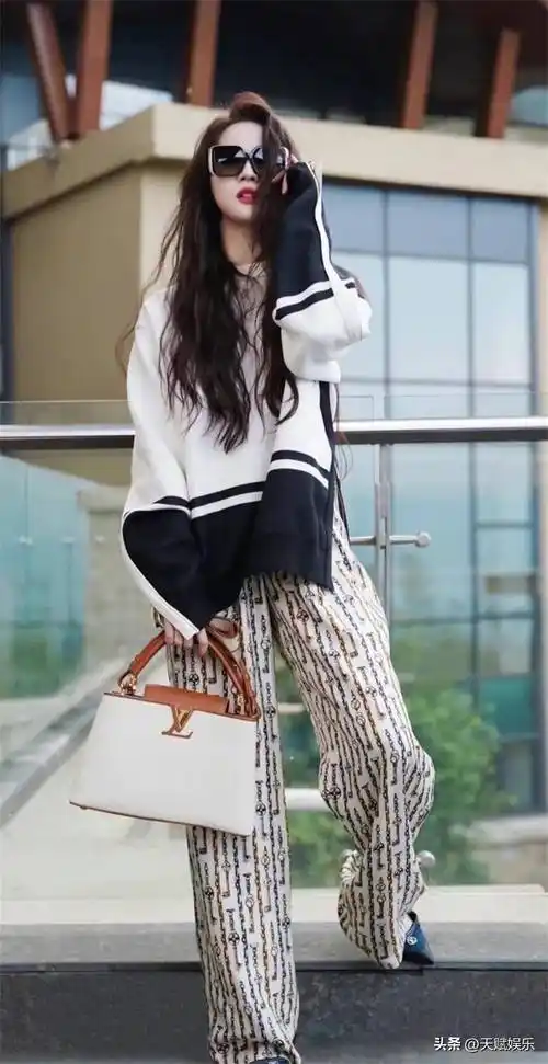 明星影视演员,歌手刘亦菲穿搭写真照合集《二》_相片_交流_侵权