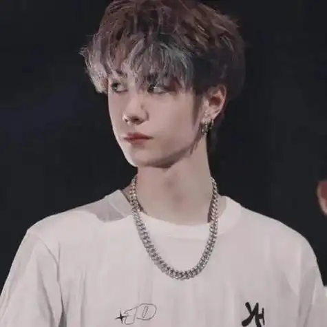 王一博超话#王一博#选个头像换一换,推荐一下呗,你喜欢哪一款呢宝