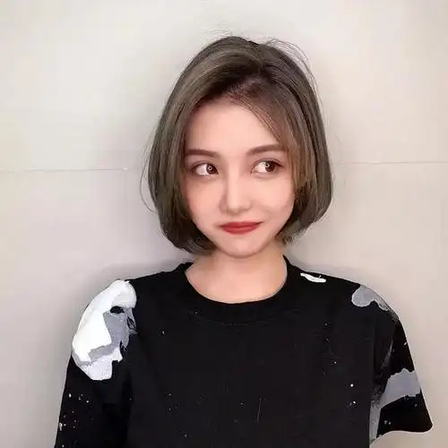 方脸适合卷发,圆脸短发更美(学生短发发型女圆脸图片) - 冷求网