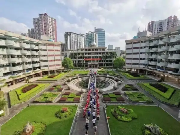 师资力量雄厚前身始于清光绪十四年(1888年)的广州格致书院.