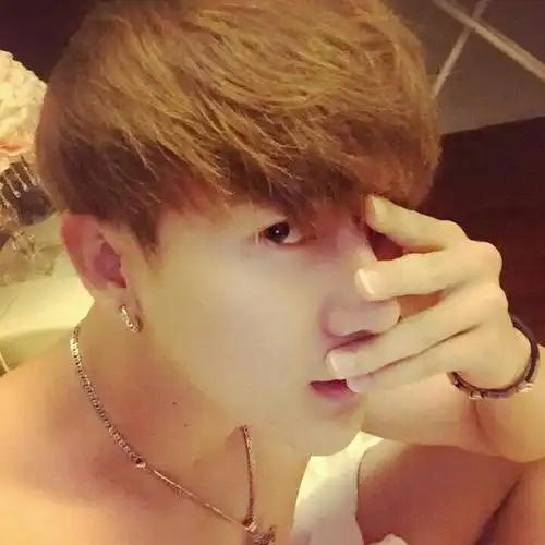 隋雨辰的小耳机