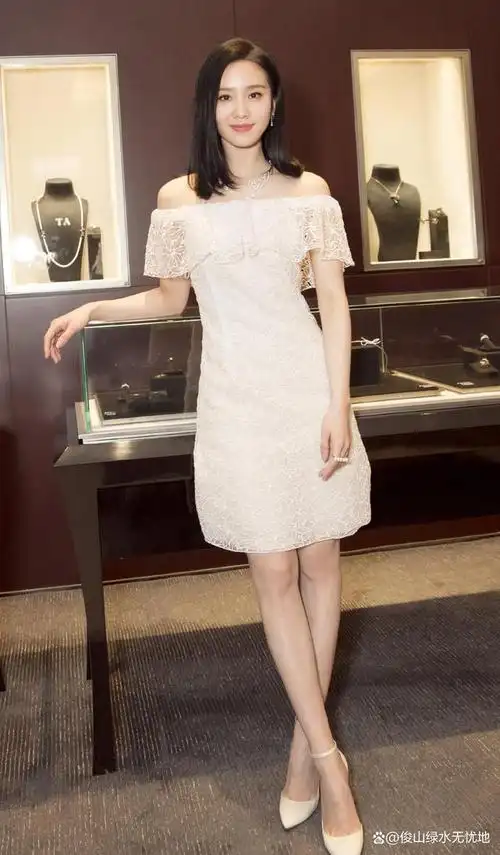 "气质天花板"刘诗诗:甜美性感,清新脱俗,颜值演技双在线!