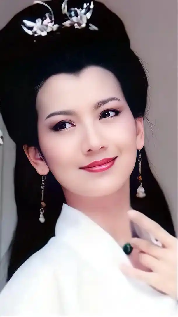 被"过度吹捧"的实力派,看似老戏骨,实则演技一般